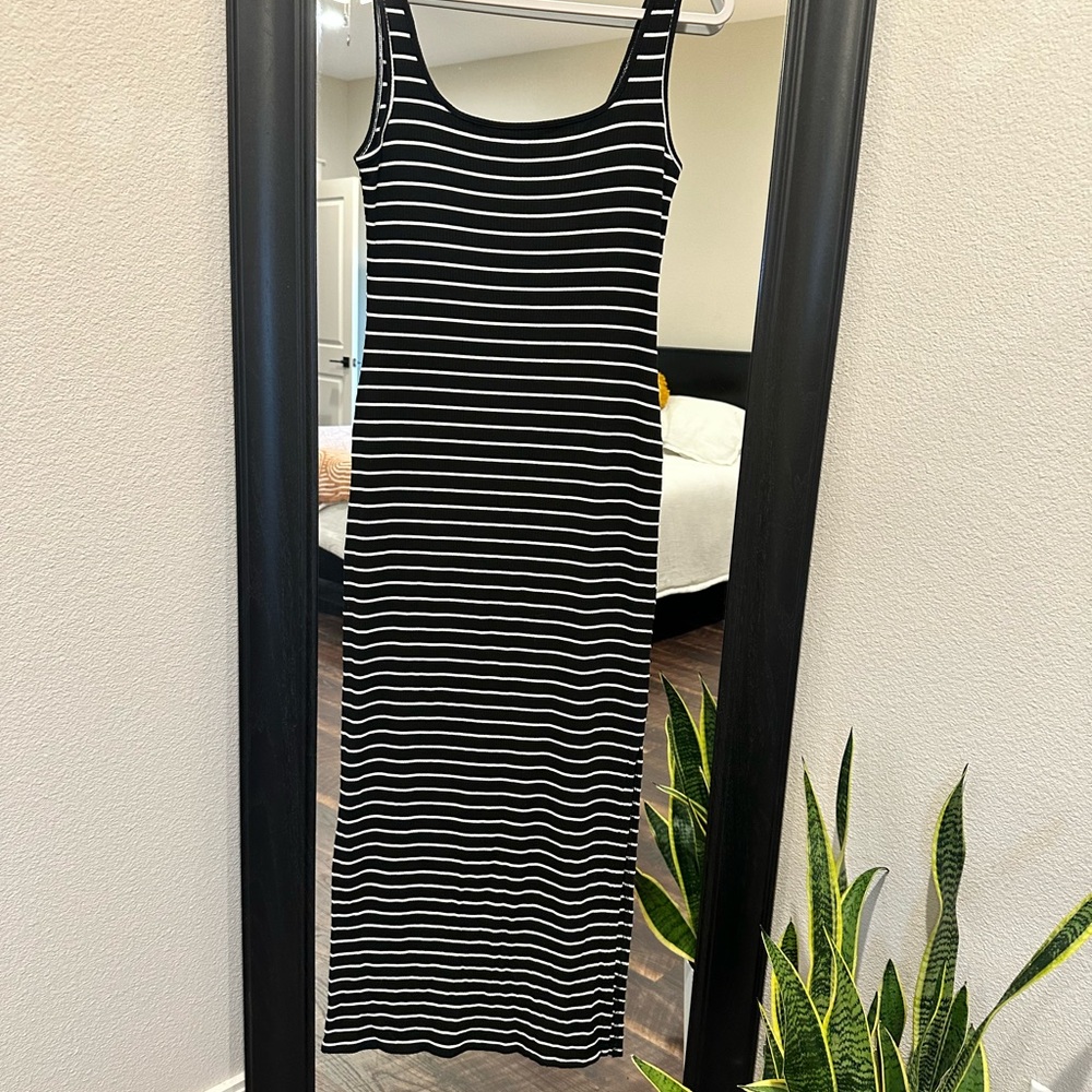 Elegant Striped Maxi Dress
